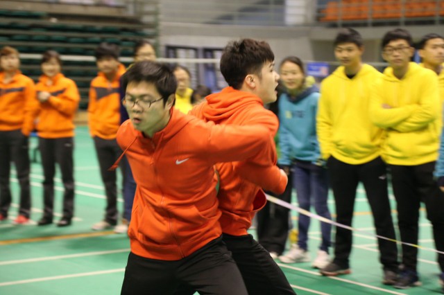 奋力拼搏,勇夺第一;团结协作,兴我万达 !